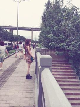 小兜兜xin主播照片