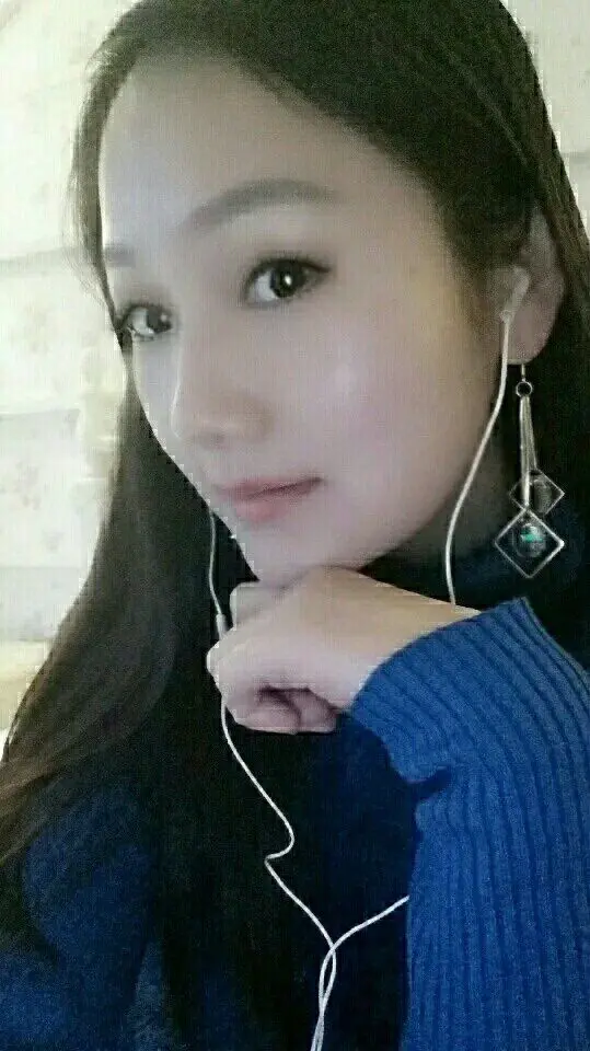 ︶ㄣ单眼皮晨晨ㄣ的主播照片