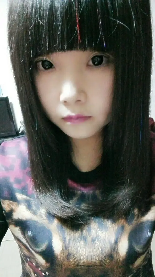 ︶ㄣ冷面娇娃╰ゝ玲儿的主播照片