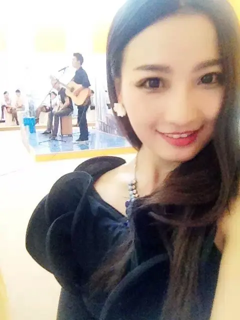 连少爷的主播照片