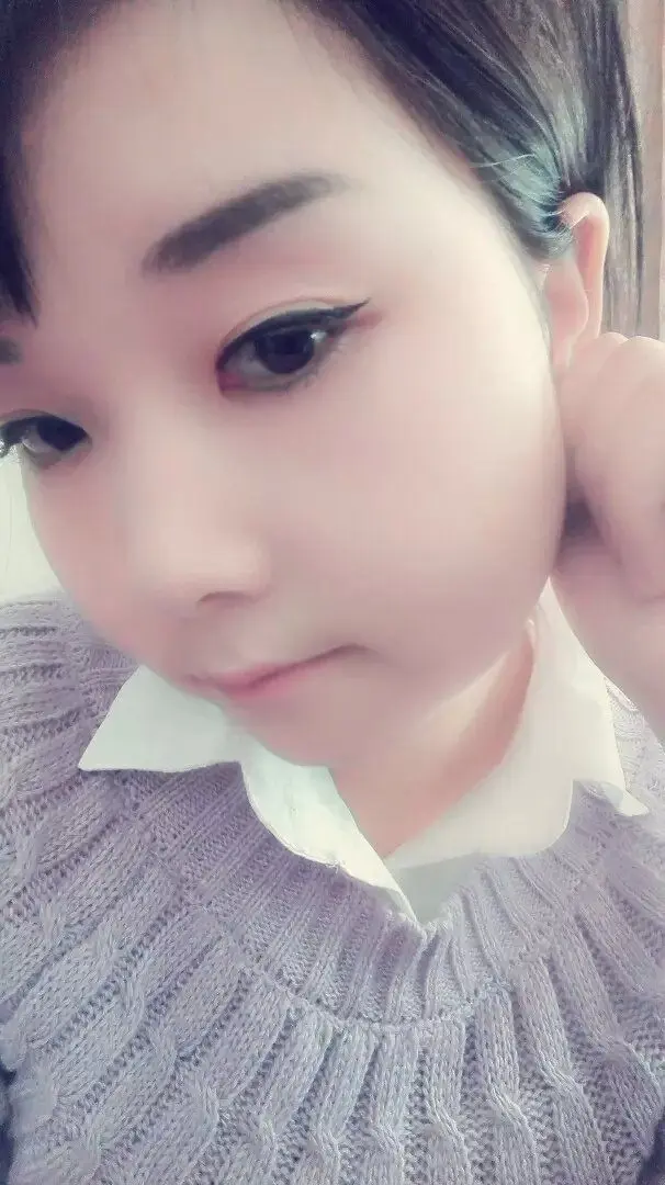 ︶ㄣ冷面娇娃╰ゝ玲儿的主播照片