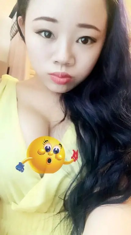 感冒停播一天的主播照片