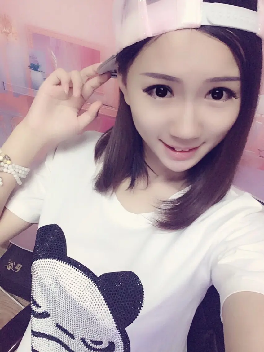シ小雨丶Jenny的主播照片