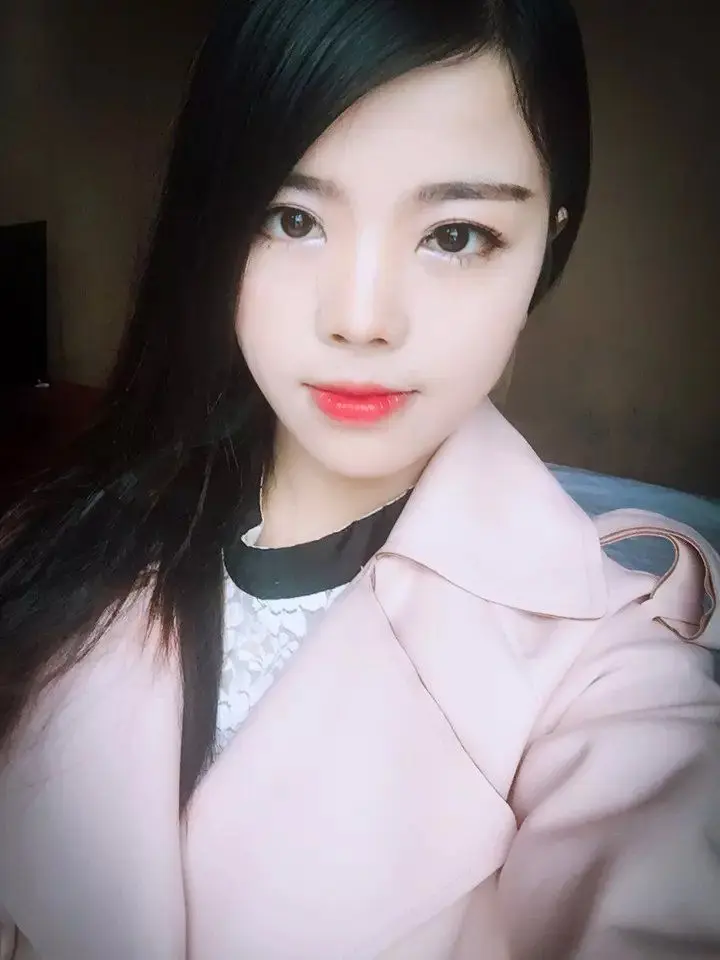 紫。烟。轻。绕。的主播照片