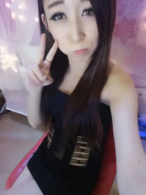 ╱。逗比小媛媛erり的主播照片
