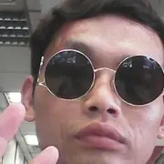 正大艳彤红尘