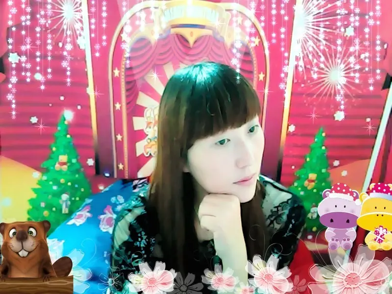 ╰⊱芯❀眸⊰╯的主播照片