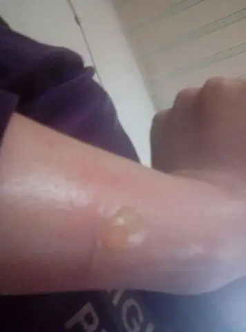 娱家正能量歌手子康的主播照片