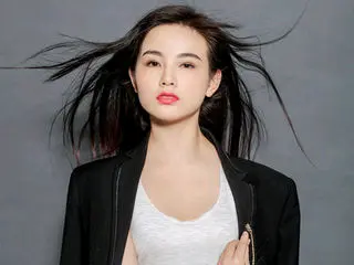 华文春的主播照片
