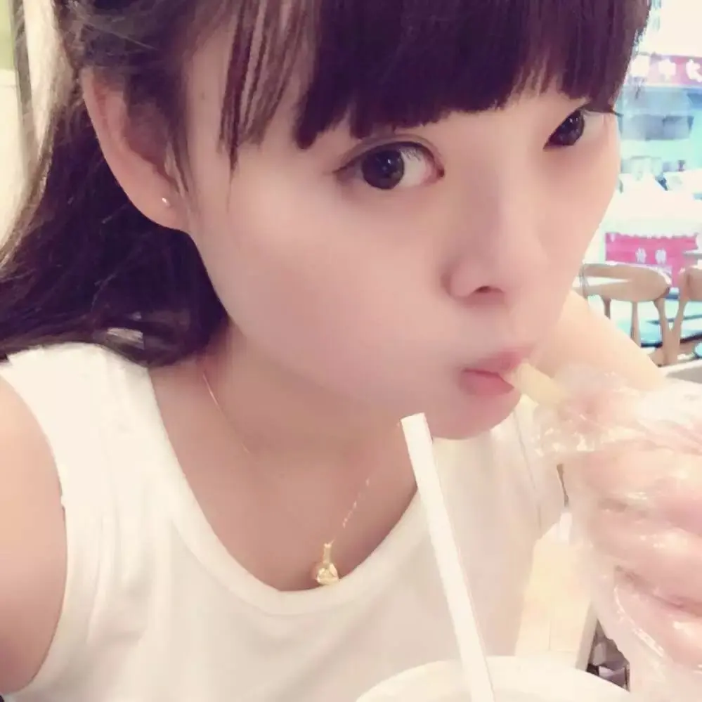 *糖逗逗的主播照片