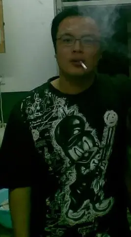 残废嗓的主播照片
