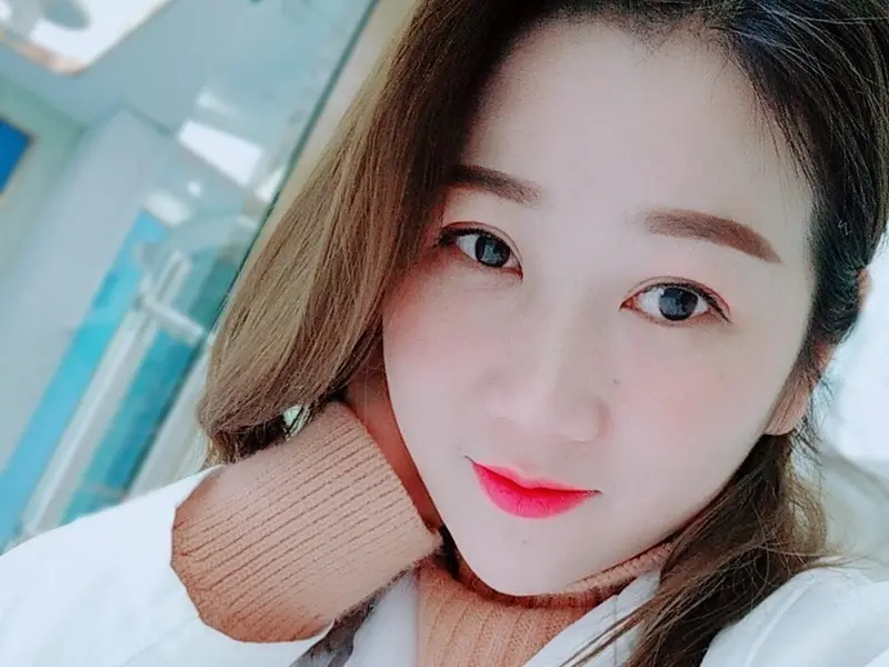 婉妃儿的主播海报