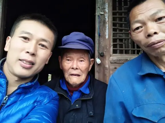 户外江哥的主播照片