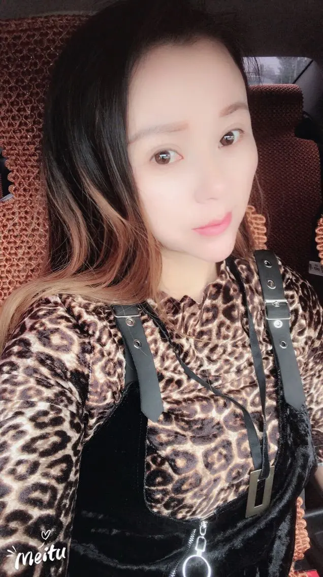 秀心乐的主播照片