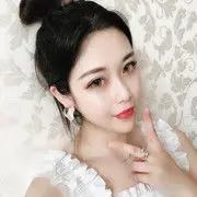 是个骗子呢
