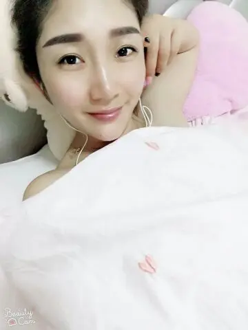 我是小蕾呀的主播照片