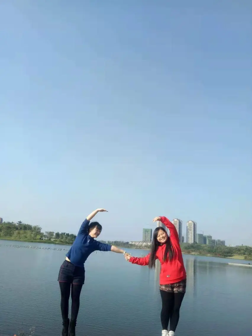 っღ.泡．沫。的主播照片