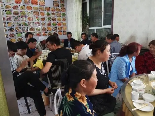 边疆老农的主播照片