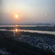 这妞我的了