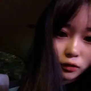 夜瞳少女