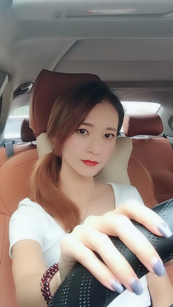祺宝77的主播照片
