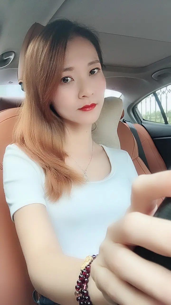 祺宝77的主播照片