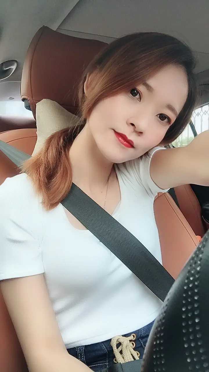 祺宝77的主播照片