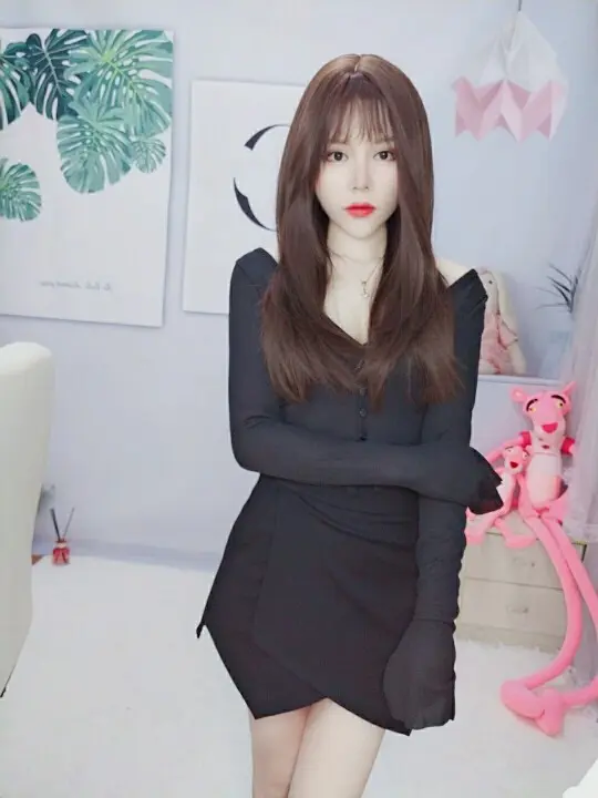 包崽饭的主播照片