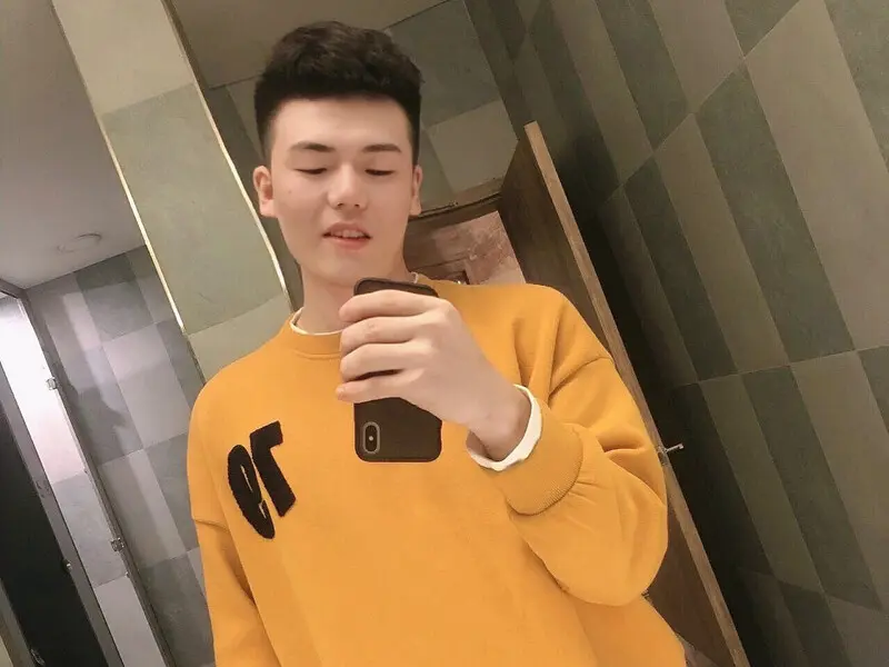 叫我小白就好～的主播海报