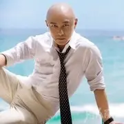 南城以南♛温暖如初的主播照片
