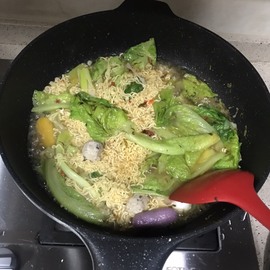 🌻小七（安静唱歌）的图片