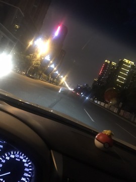 🌻小七（安静唱歌）的图片