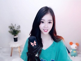 🌻小七（安静唱歌）的图片