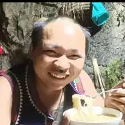 我一见你就笑。哈