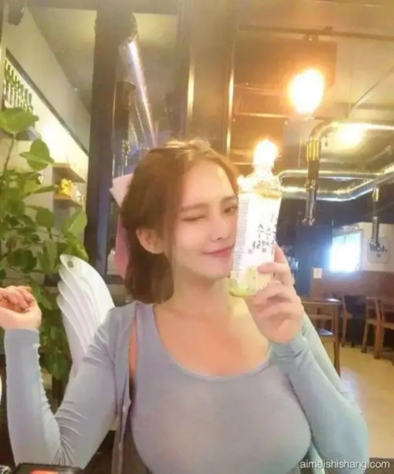 新人花儿♛需要你的主播照片