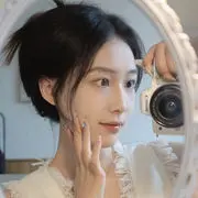 新人佳依