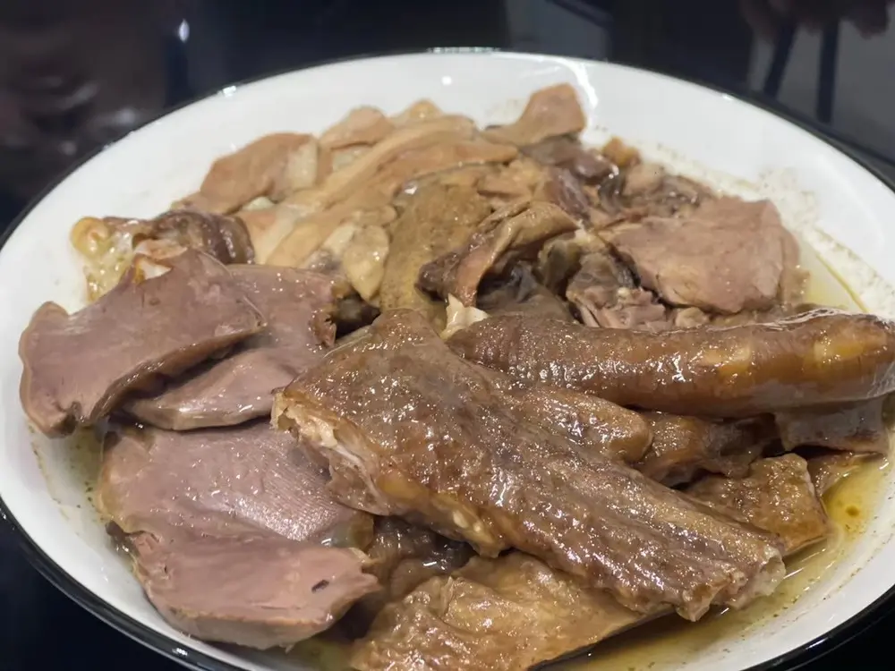 叫我靓仔呀主播图片