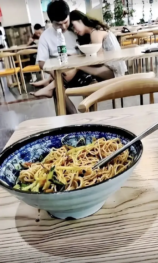 叫我靓仔呀主播图片