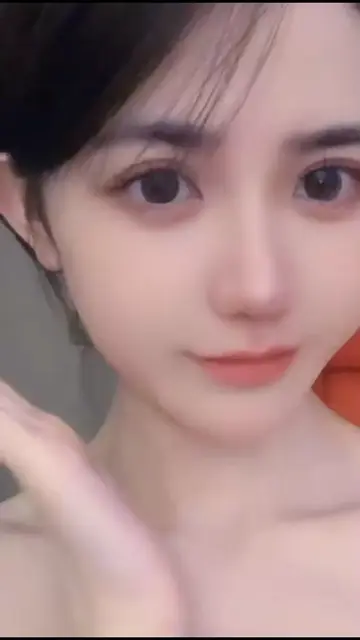 在人声鼎沸的欢喜里，