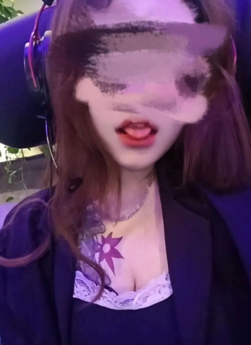 鲍鲍在等的主播照片