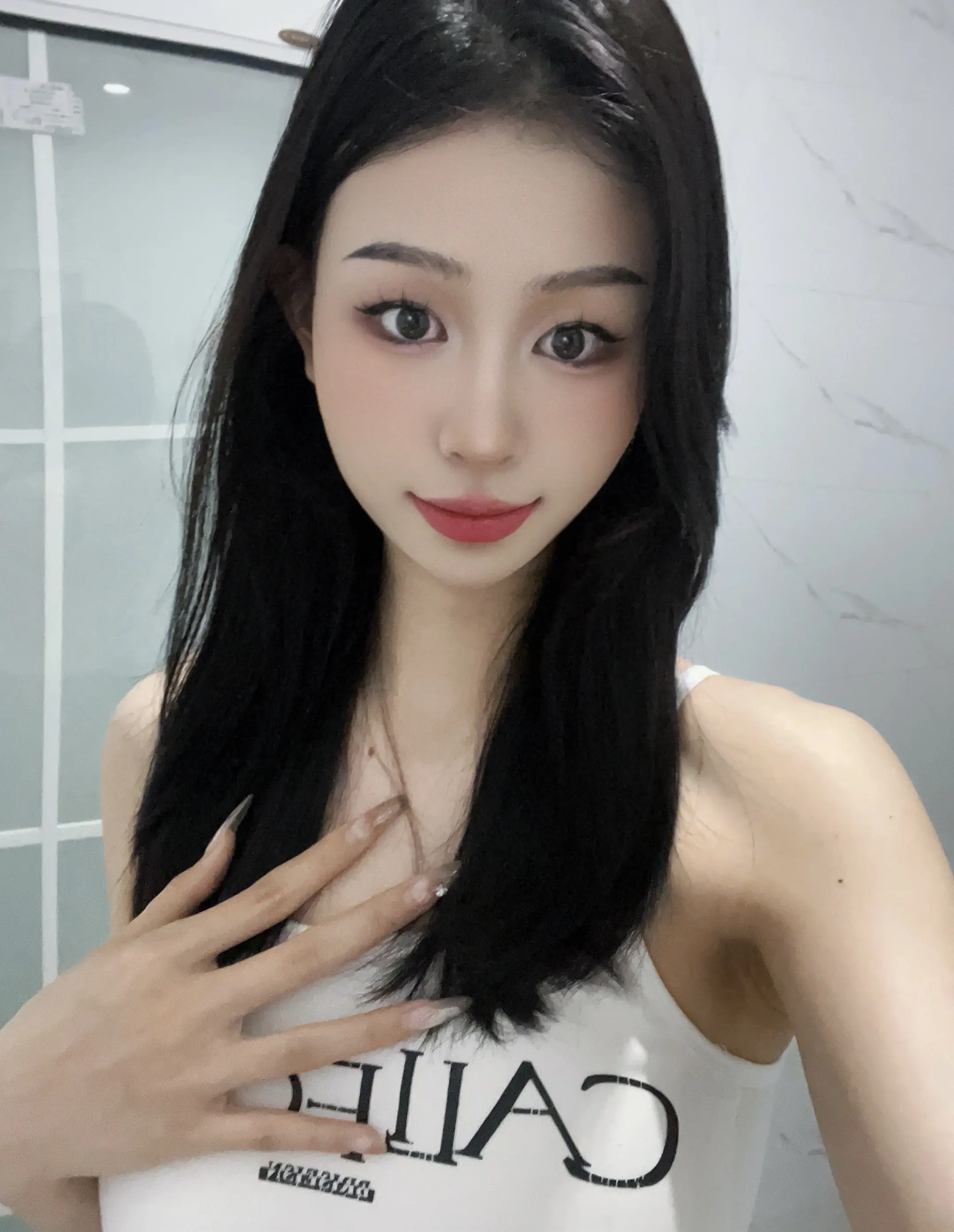 安玥暂休的主播照片