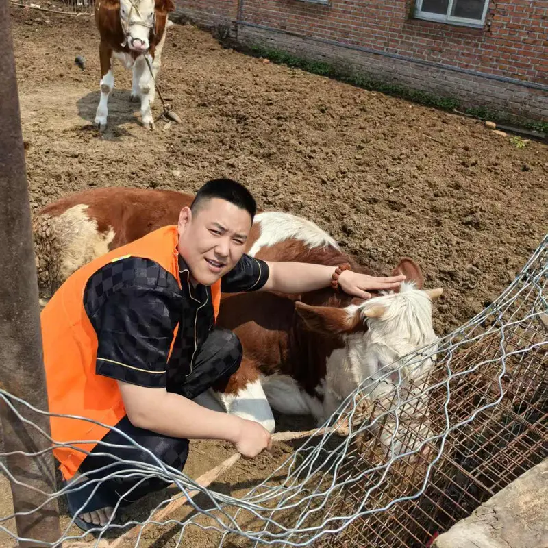 一只耳老艺术家