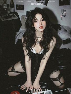 Sevenღ七七⁷⁷的图片