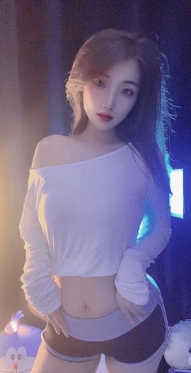 馨儿💕求投喂的图片