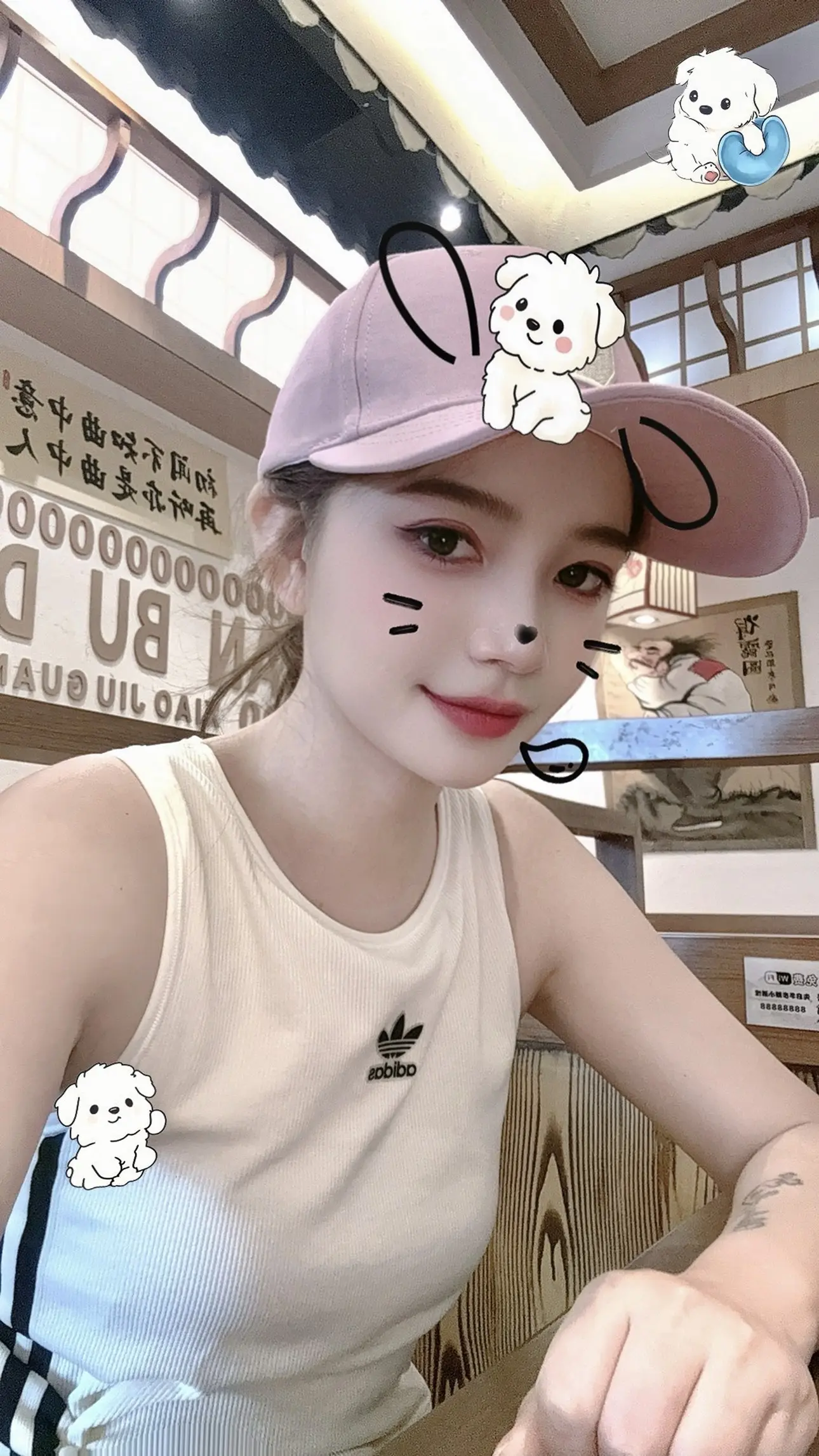 小谨言的主播照片