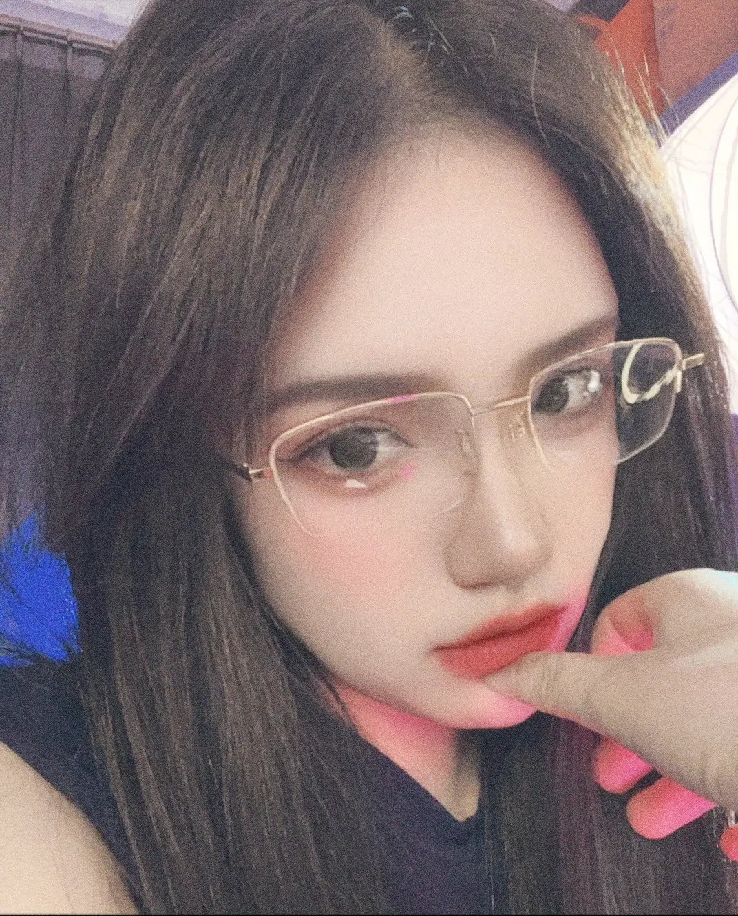 谁家热舞小乖乖吖的主播照片