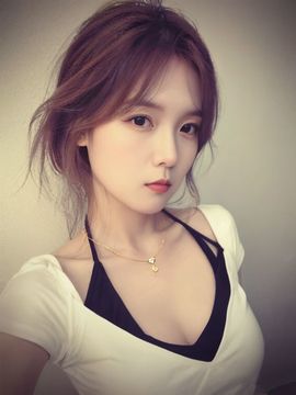 阳阳🍎饿死了都主播照片