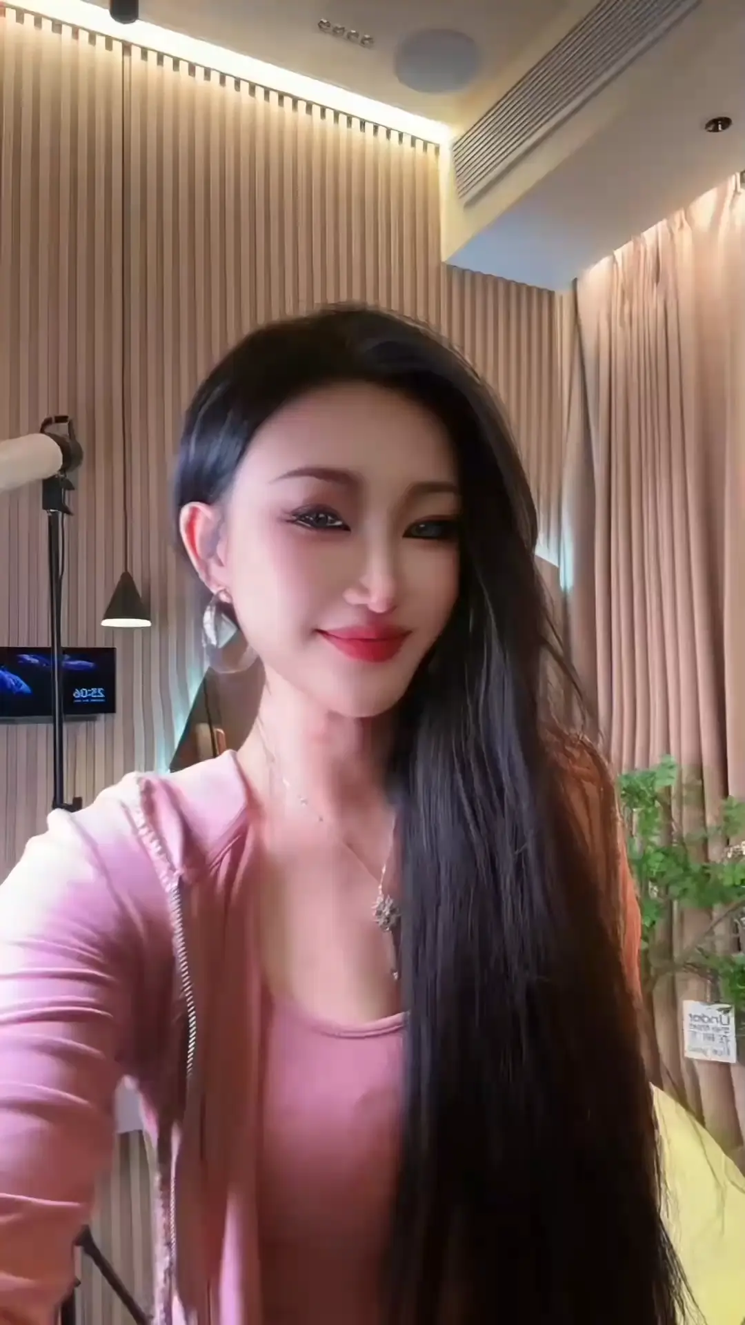 晚上七点半见/飞吻