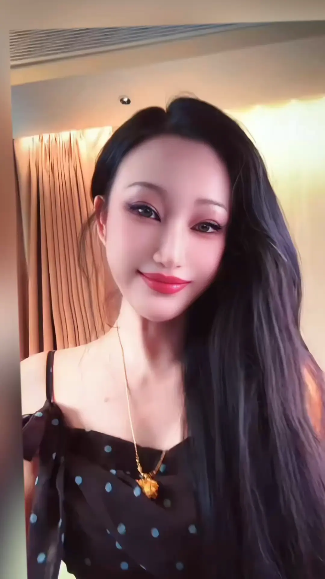 晚七点半
