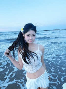 小小鱼🐬一点半播的图片